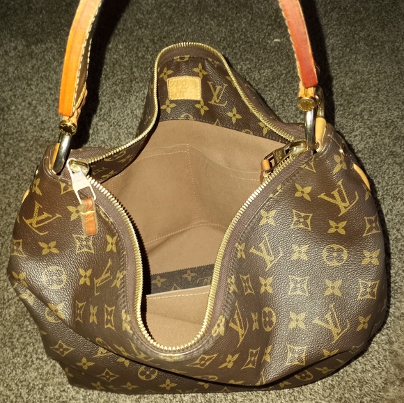 COPY - Authentic louis vuitton hobo bag like new - Picture 1 of 2